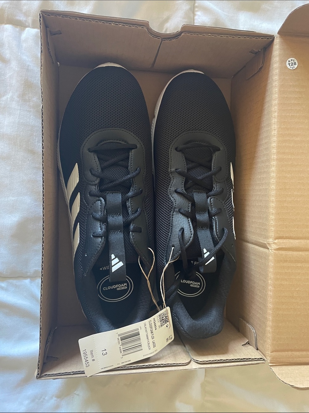 NWT NIB adidas Black and White Men's Cloudfoam Training Sneakers